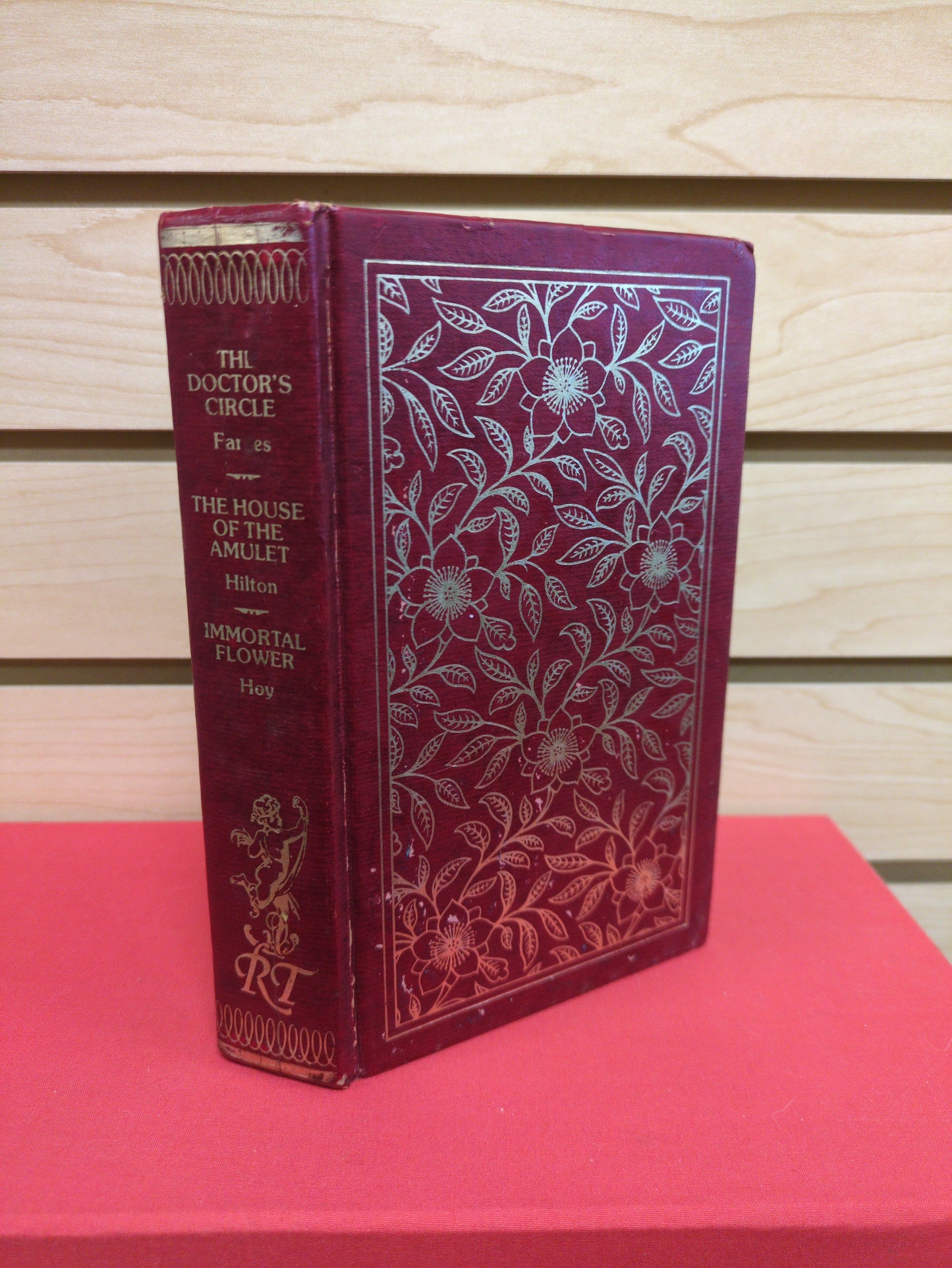 Romance Treasury: The Doctor's Circle /The House of the Amulet/Immortal Flower (Romance Treasury)