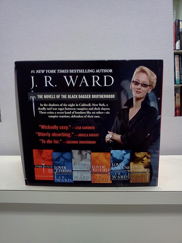 Black Dagger Brotherhood (6 Vols.) cover image