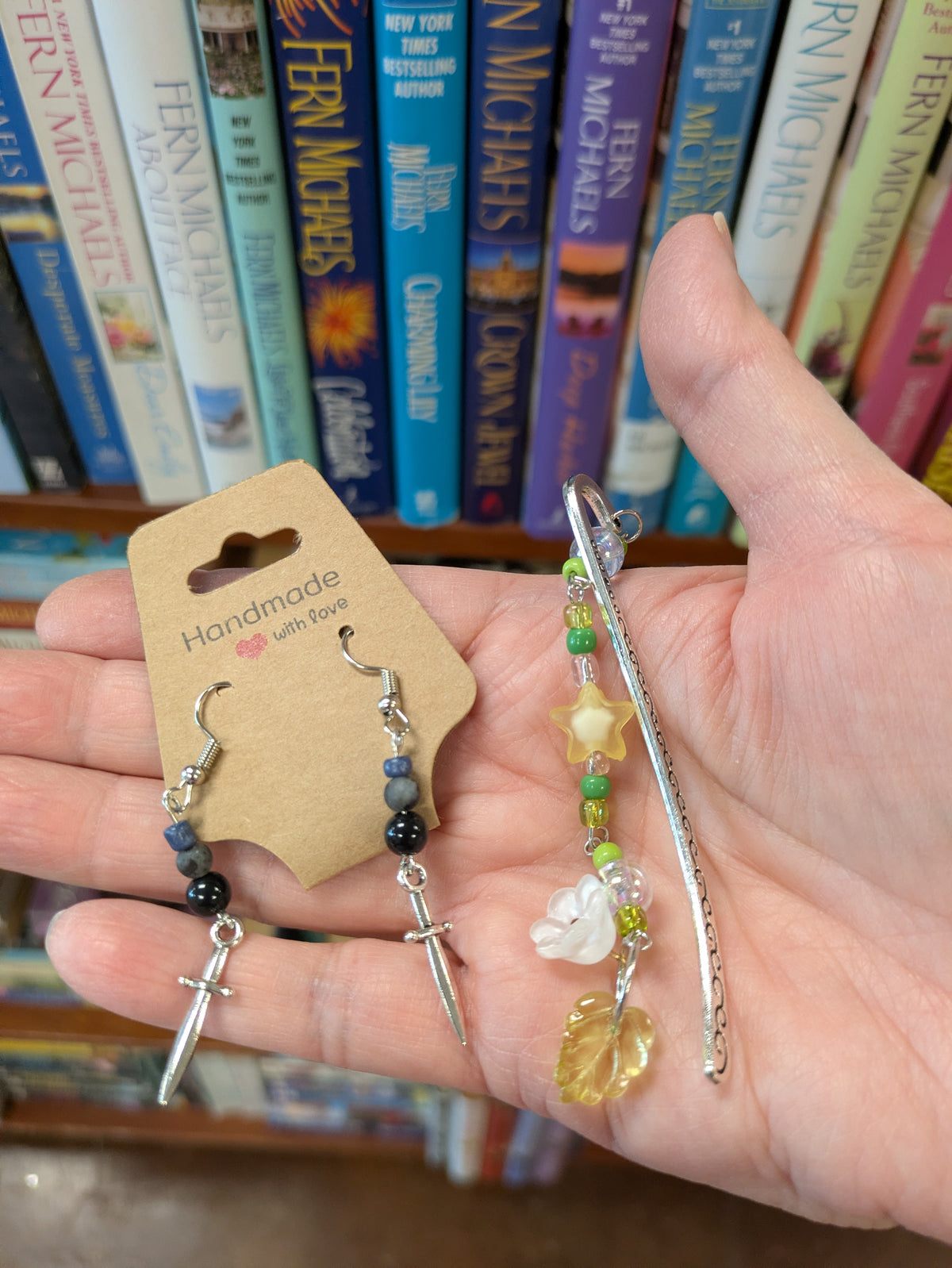 Earrings - Beaded by Critters, Crafts and Cowboys Hats