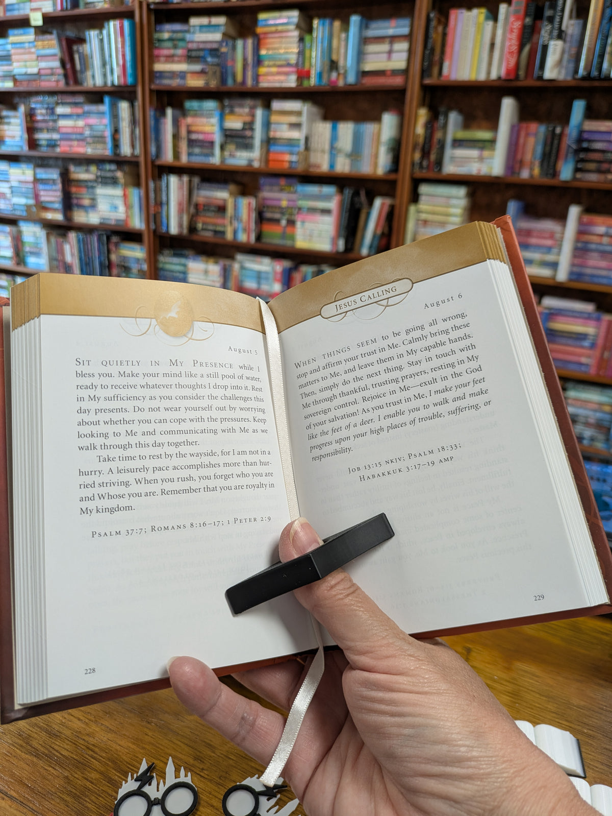 Page Holder Small - Plastic by The Quiet Creator